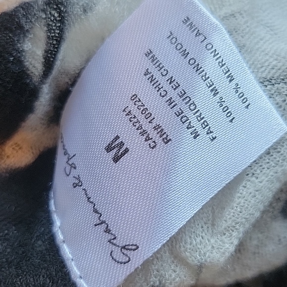 Graham & Spencer 100% Merino Wool Stretch top - Picture 5 of 5